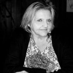 Meet your Posher, Debbie